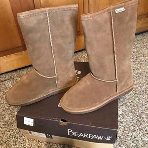 Women’s Bearpaw Emma boots size 6